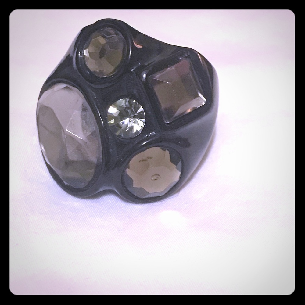 Rhinestone black ring
